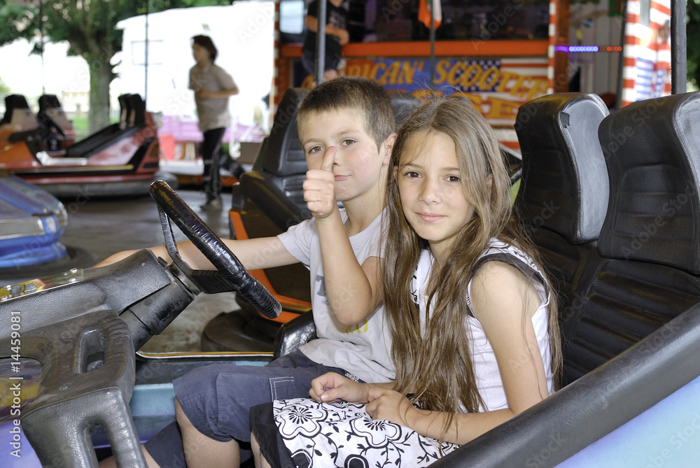 © mr green - enfants a la fete foraine