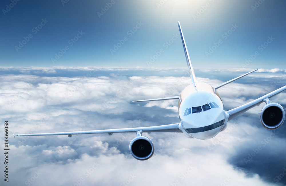 Fototapeta premium Samolot na niebie