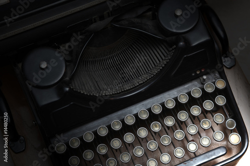 macchina per scrivere - luce d'effetto © fidelio