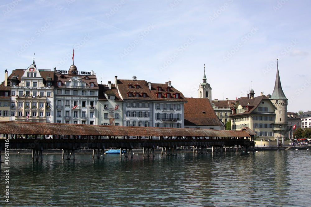 Naklejka premium Luzern mit Kapellbrücke