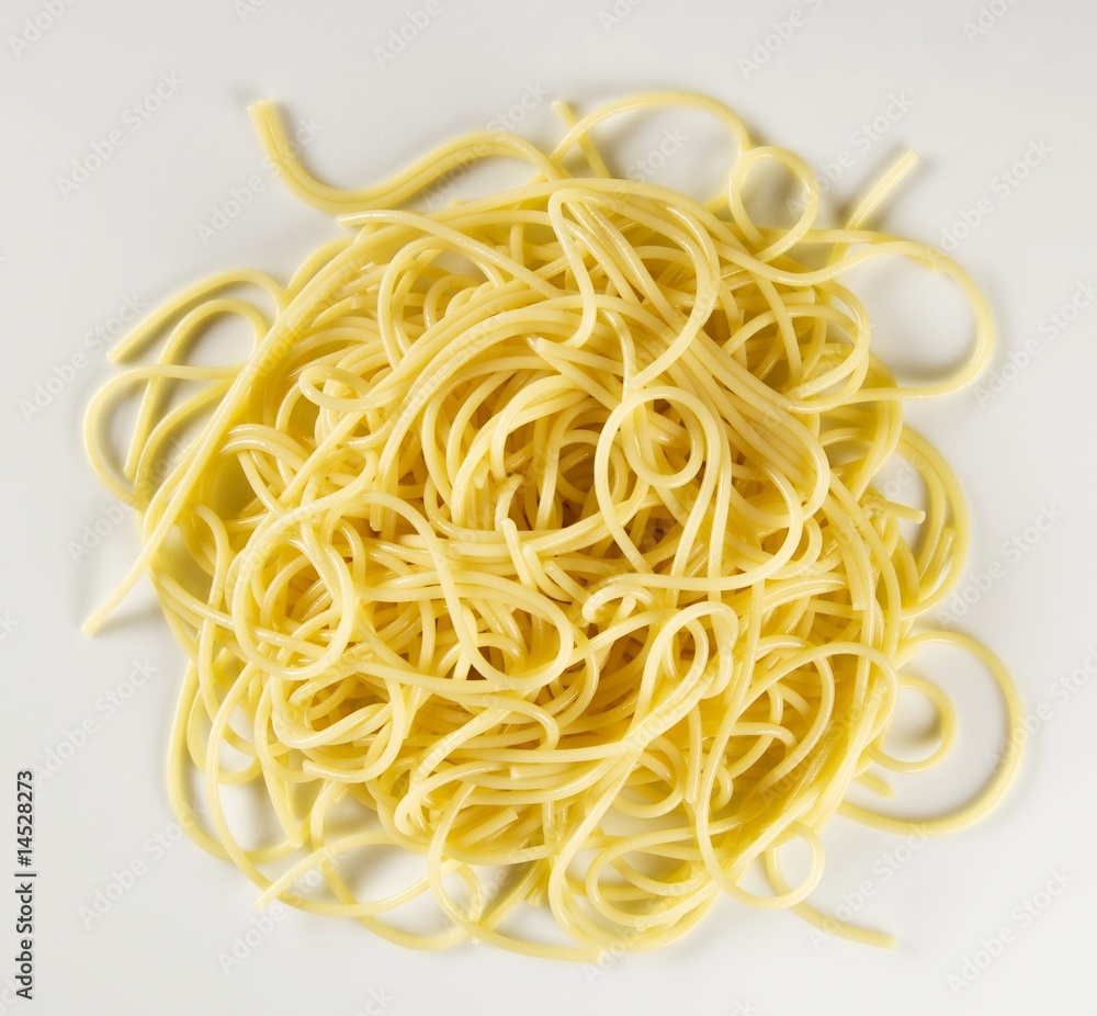 Boiled spaghetti on white background - obrazy, fototapety, plakaty 