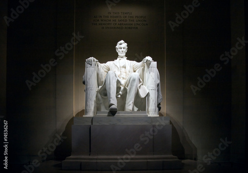 Lincoln Monument at night