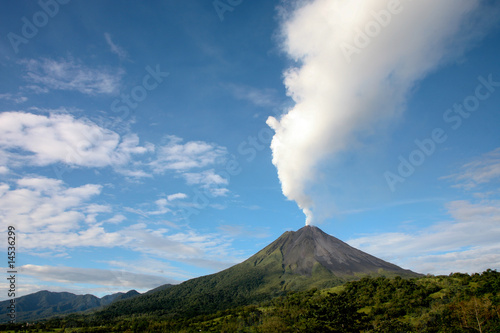 Arenal Volcano in Costa Rica © Tony Northrup