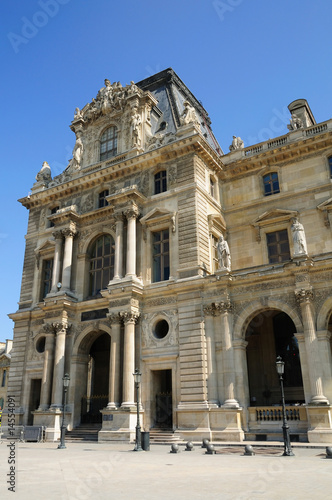 antique city building in paris © ilolab