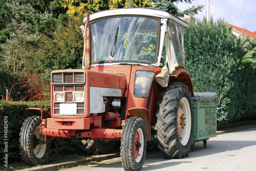 Traktor am Strassenrand