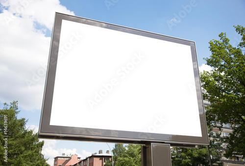 Plakatfläche am Straßenrand