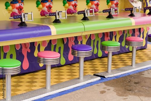 Clown Water Gun Balloon Game