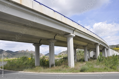 puente en autovia