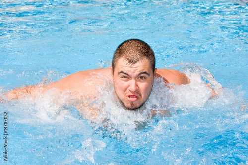 Big man in the pool © OlegD