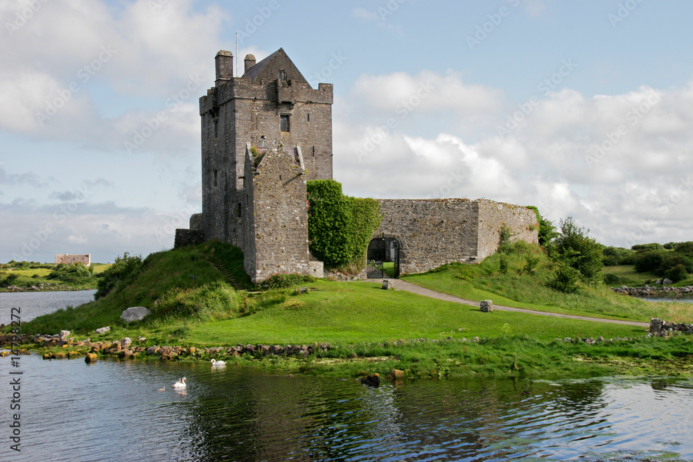 Dunguaire Castle, Kinvara Bay, Galway, Ireland - obrazy, fototapety, plakaty 