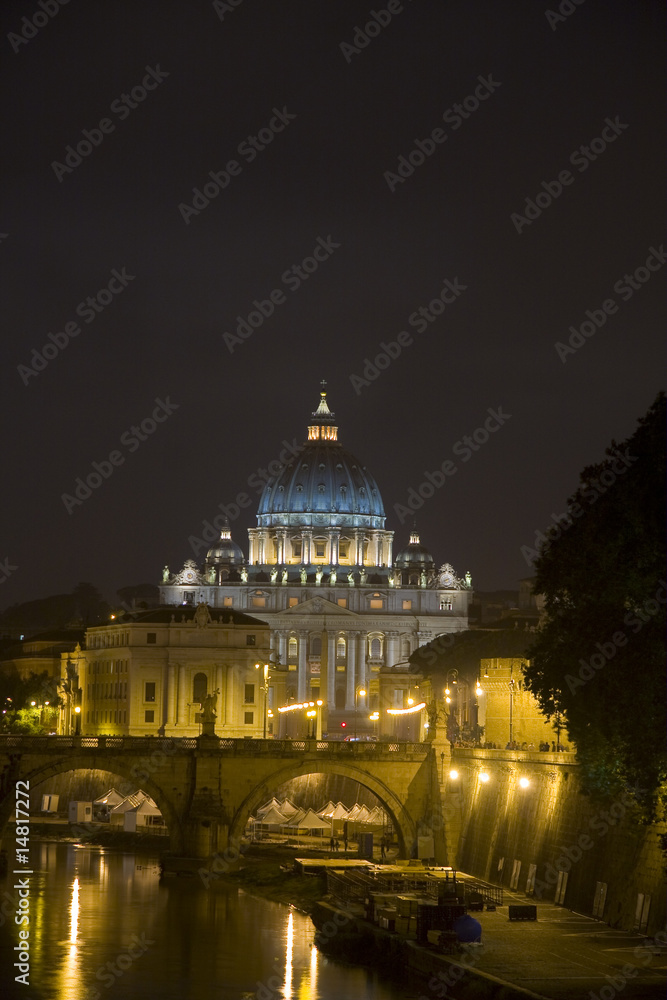 Saint Peter's Cathedral by night, Rome