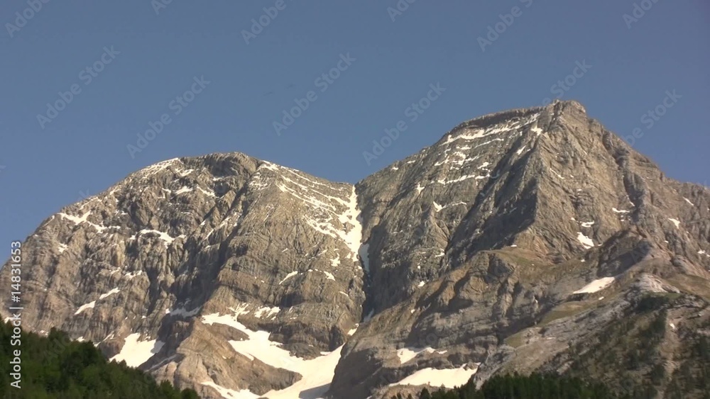 dézoomer depuis le sommet du Cirque de Gavarnie dézoomer depuis le sommet du Cirque de Gavarnie