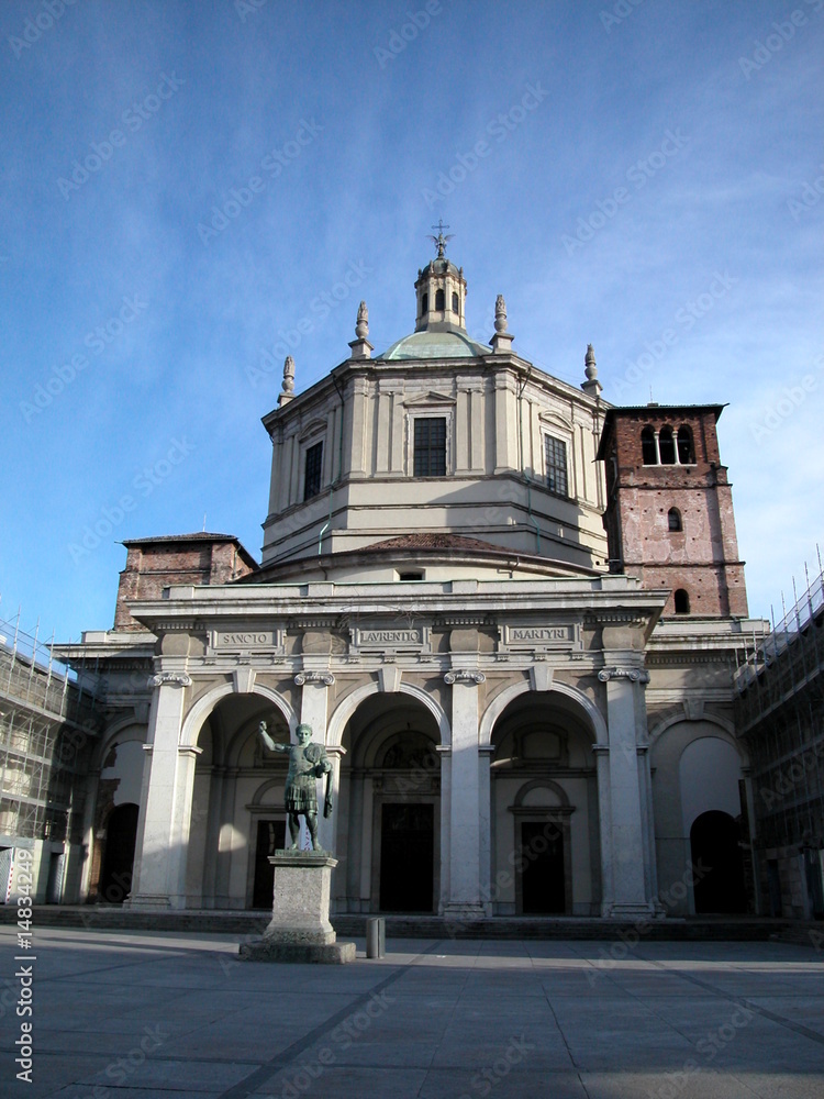 Obraz premium Church of San Lorenzo, Milano, Italy