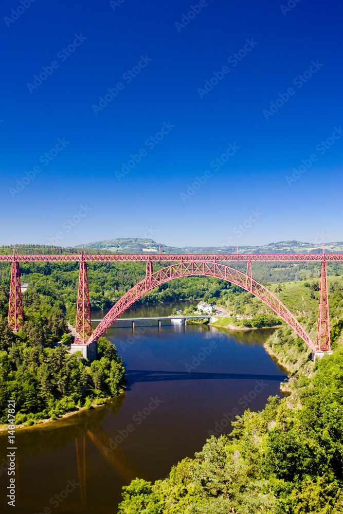 Fototapeta premium Garabit Viaduct, Cantal Département, Auvergne, France