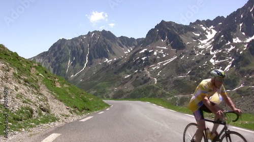 cycliste sur le col du Tourmalet photo