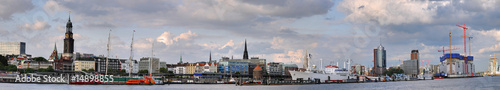Hamburg Landungsbrücken Panorama