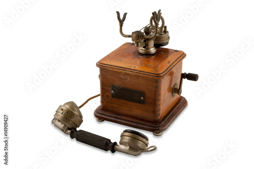 Téléphone non portable et avec fils et manivelle