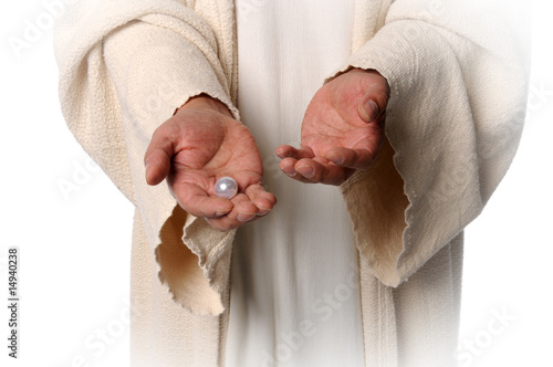 Canvastavla Hands of Jesua Holding Pearl