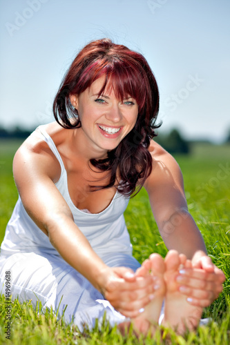 gymnastik im gras