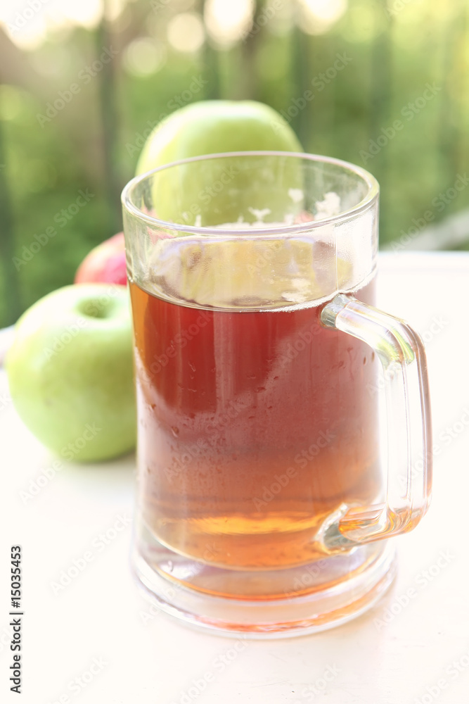 apple juice and apples apple juice and apples