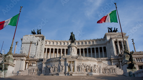 Vittoriano, Piazza Venezia