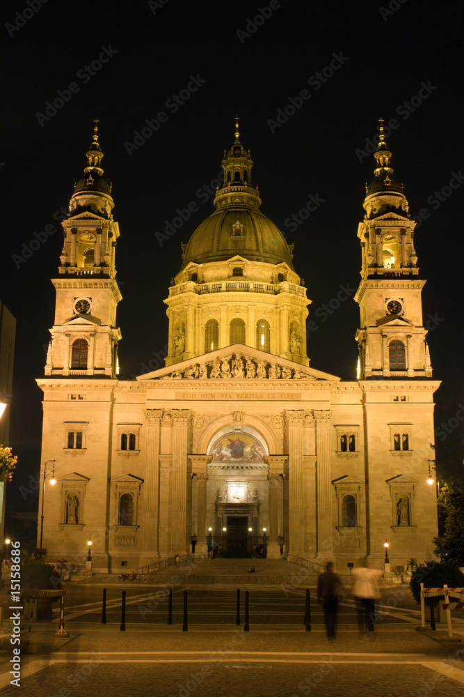 st. stephen church in Budapest - night