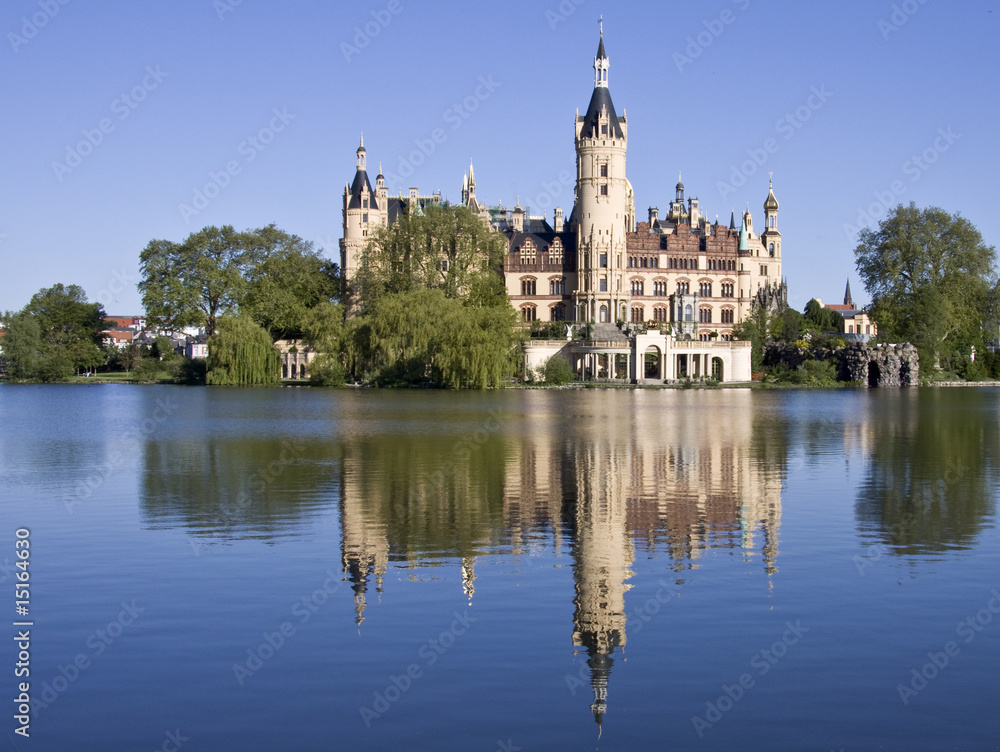 Schweriner Schloss Spiegelung