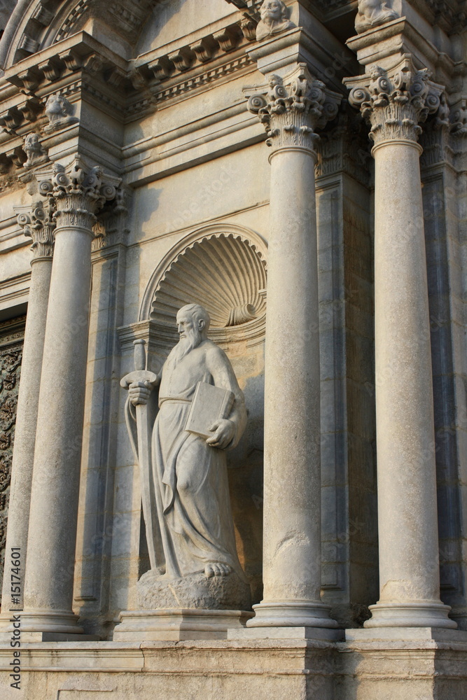 relief sculpture of Girona cathedral