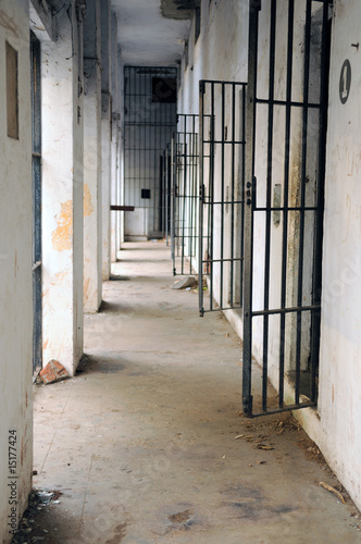 Cuadro en lienzo Jail