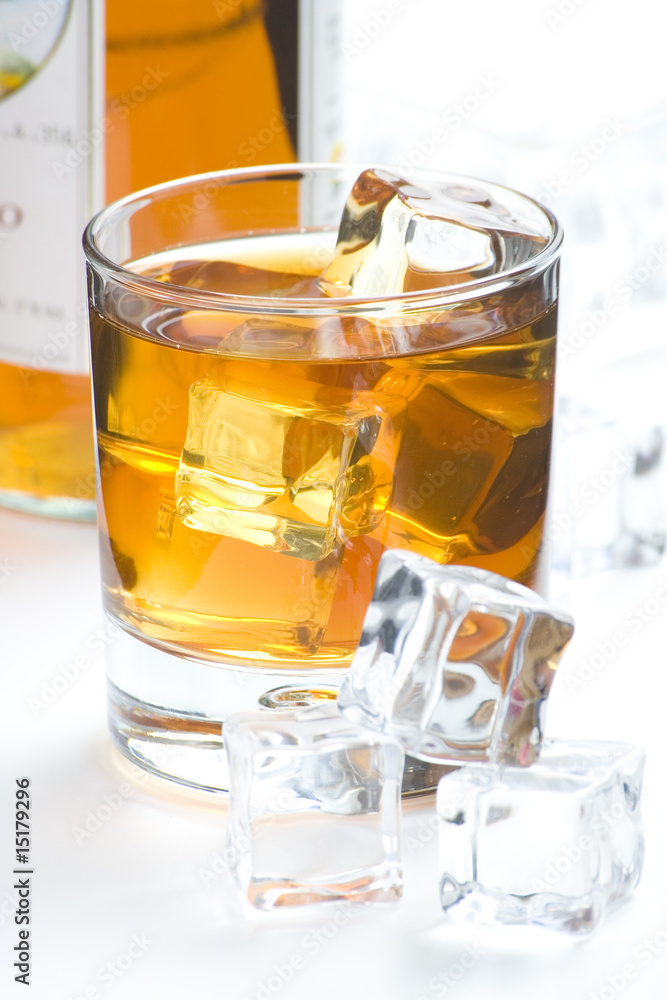 alcoholic beverage whith ice cubes alcoholic beverage whith ice cubes