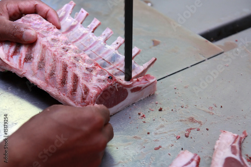 cutting lamb chop