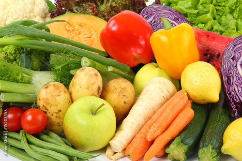 bunte gemüse und obst auswahl
