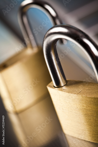 Padlock and notebook computer