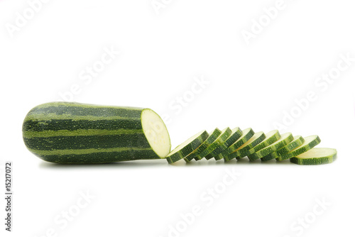 rondelles de courgette détouré sur fond blanc photo