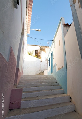 Narrow stair street © Luis Monteiro