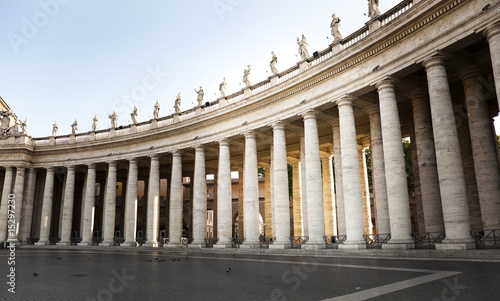 Billede på lærred Colonnade of St. Peter's Sqare.