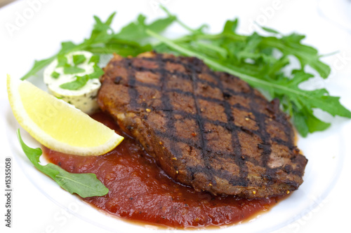 Rib Eye Steak mit Rucola Salat