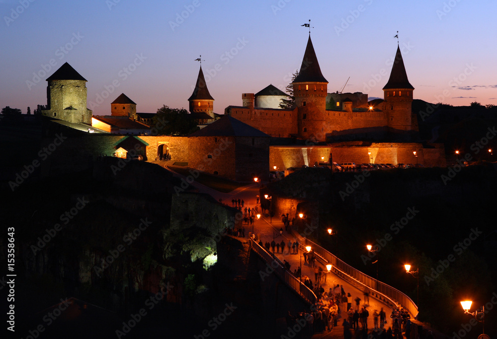Kamyanets-Podil'ska fortress at night