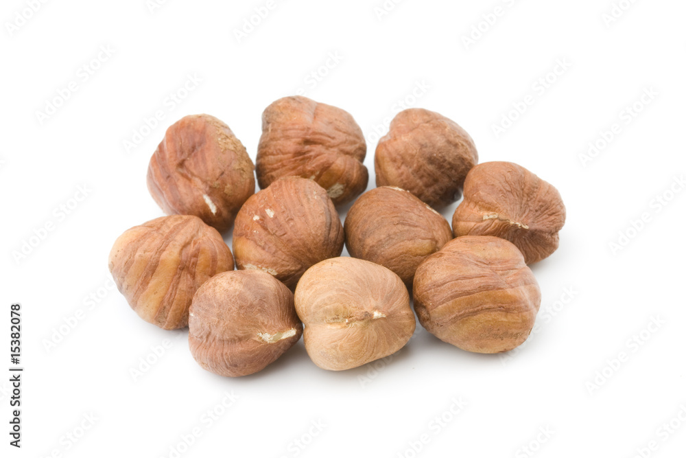 peeled hazelnuts