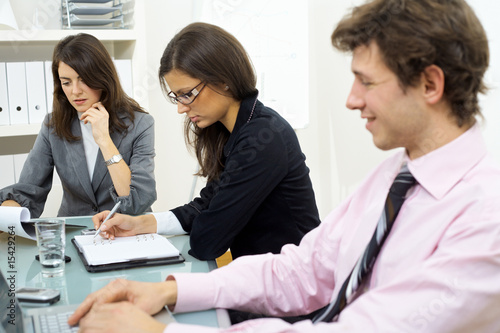 Wallpaper Mural Business meeting Torontodigital.ca
