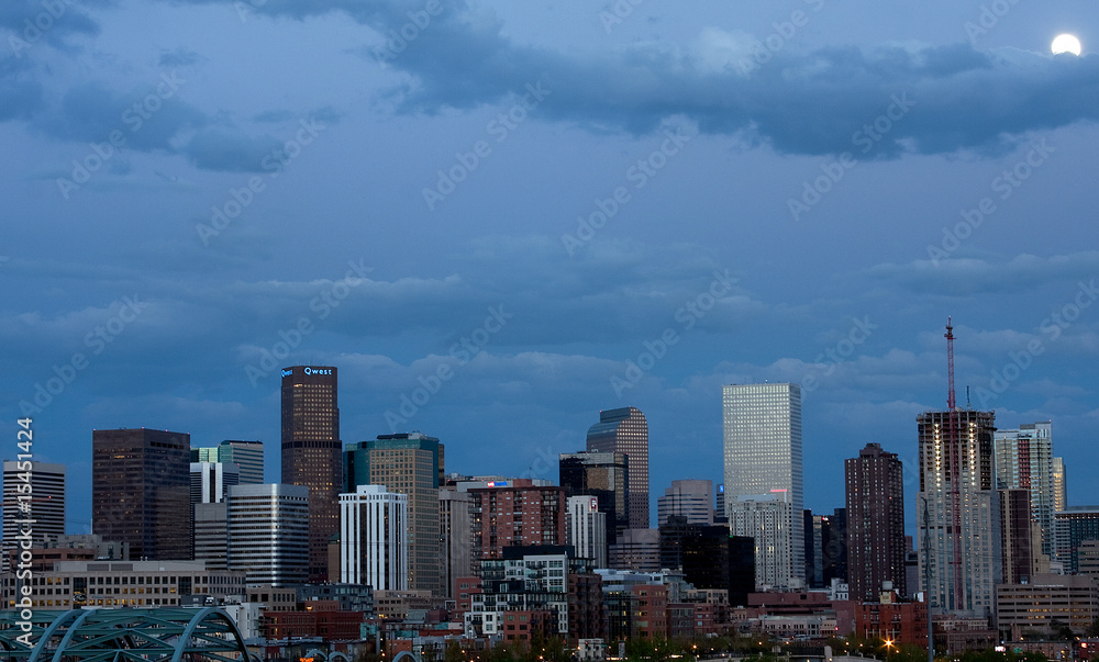 Fototapeta premium Księżyc nad Denver