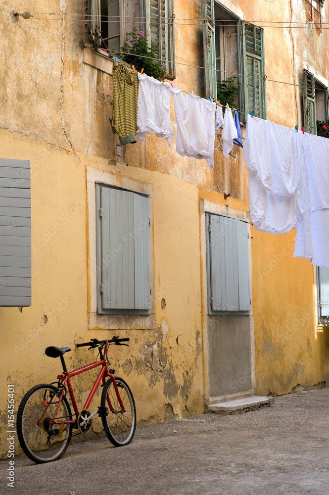 Fototapeta premium Street scene in old Croatian town of Zadar
