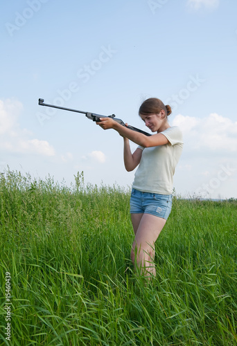 aiming girl
