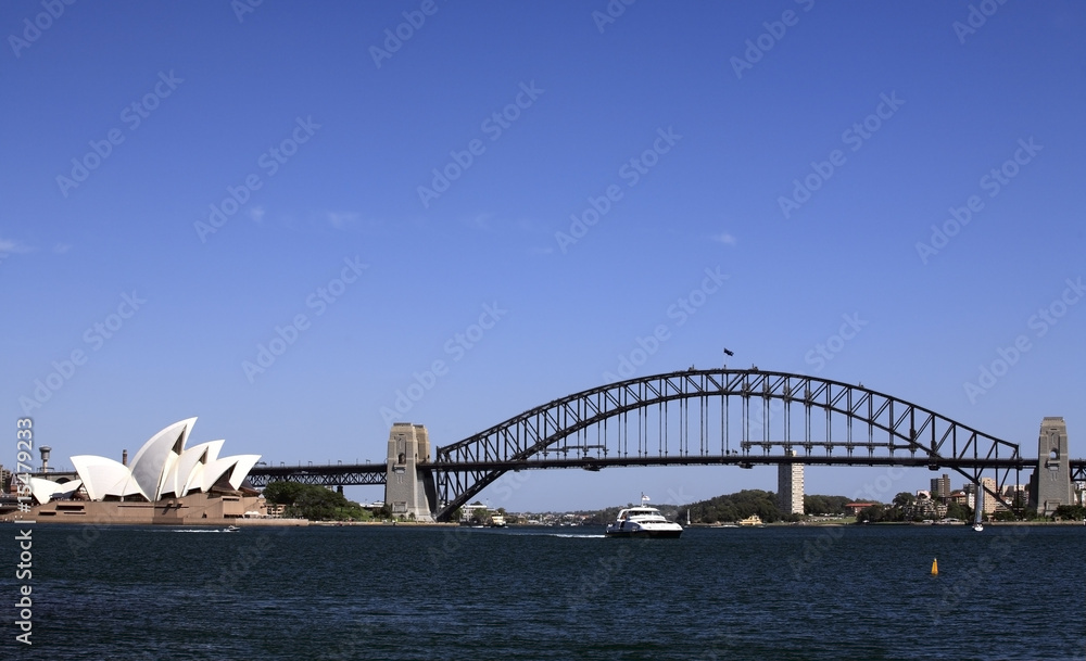 Fototapeta premium Sydney Harbour Bridge and Opera House