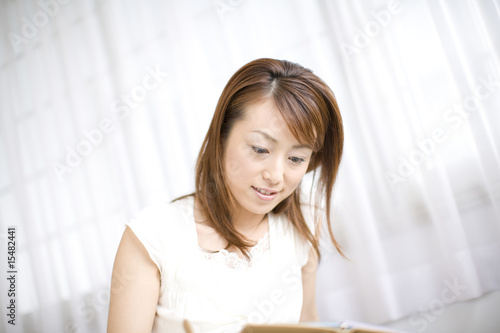 Free Download 女性ポートレート - GFXLoad