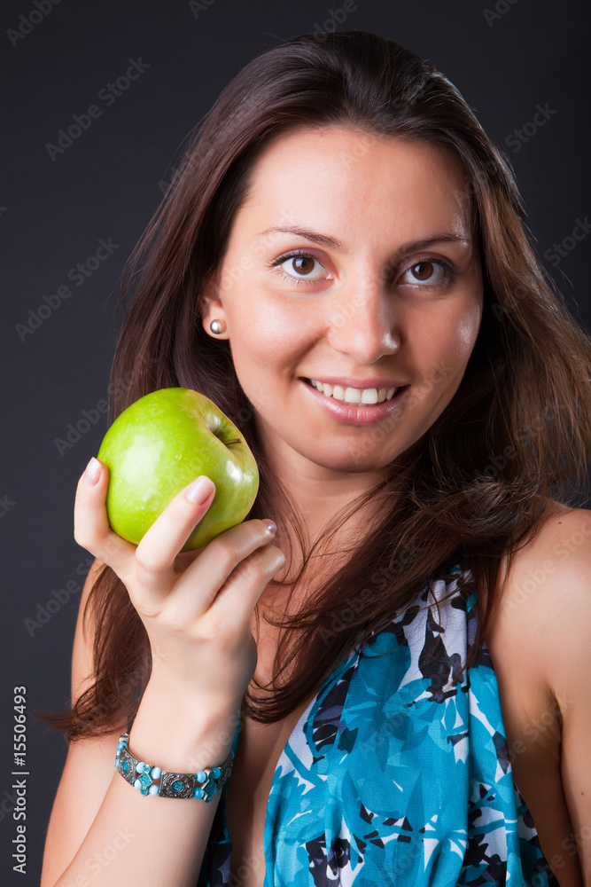 Apple Apple