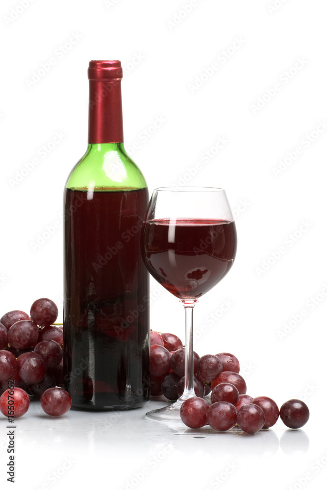 Obraz premium Bottle and glass of wine on white background