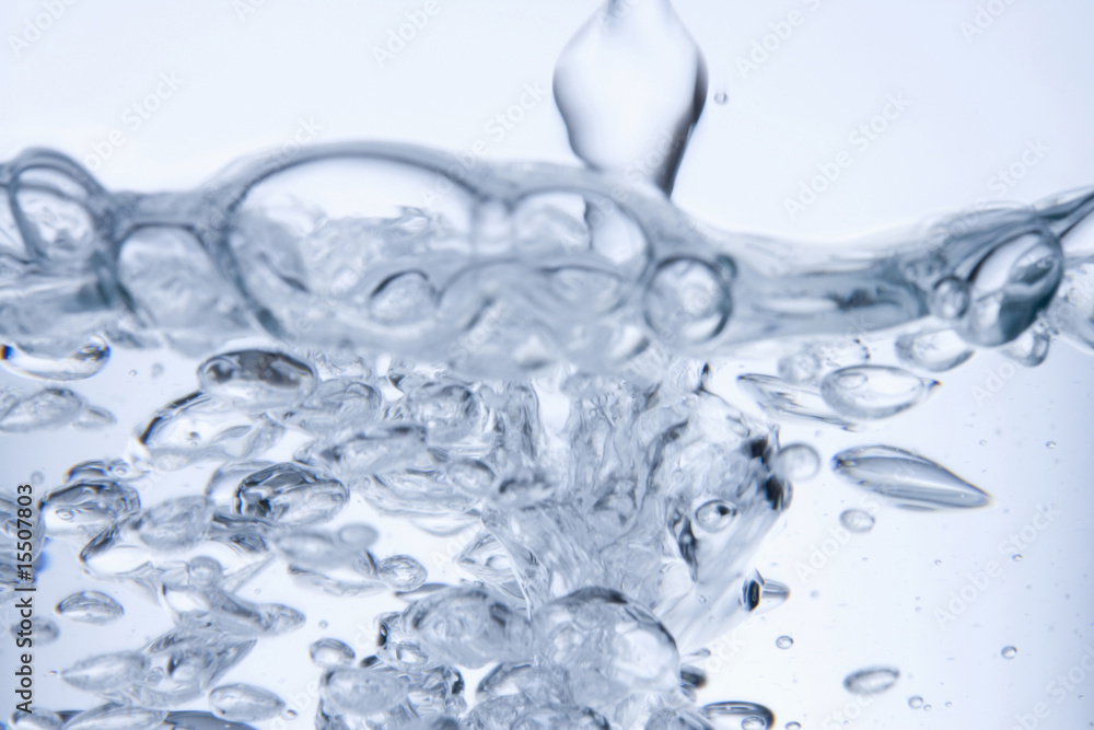 水 水