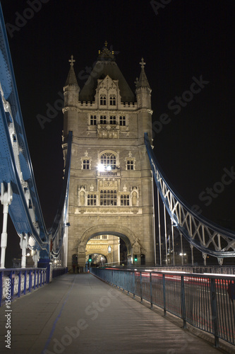 London - Tower bridge in night