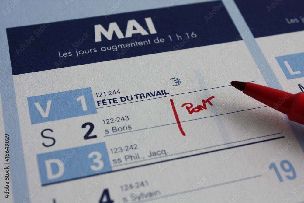 Jour de pont inscrit au stylo sur calendrier Jour de pont inscrit au stylo sur calendrier